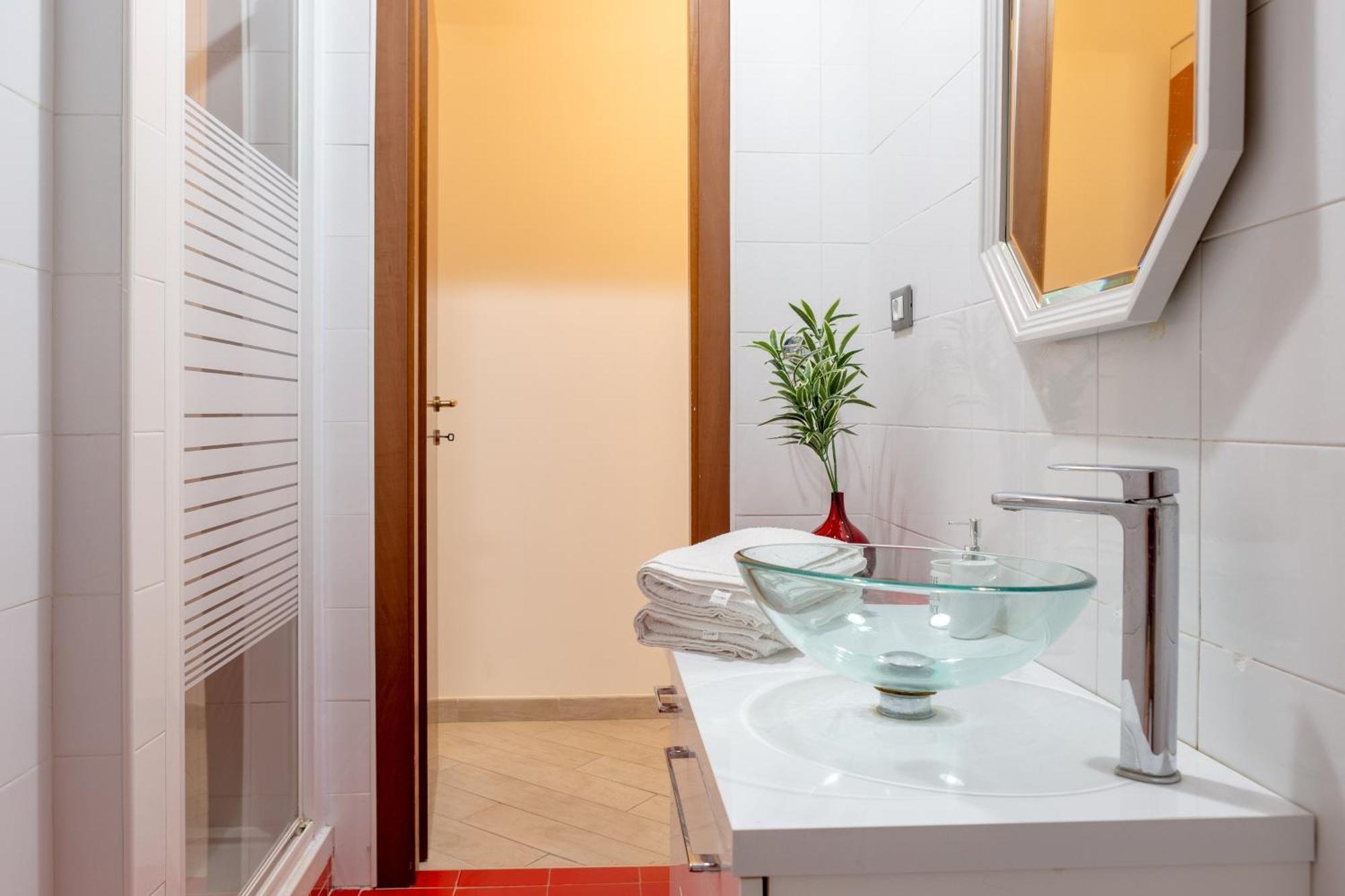 Stanza Comoda E Silenziosa Con Bagno Privato E Area Lavoro E Relax Roma Exterior foto
